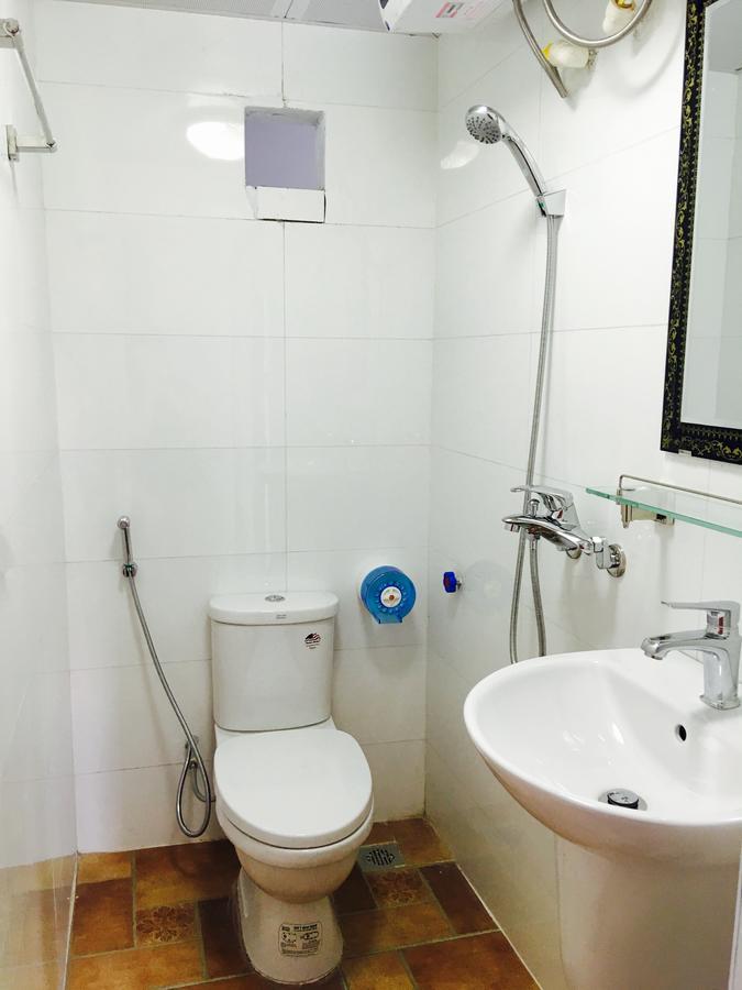 Awa Downtown Hostel Ханой Екстер'єр фото
