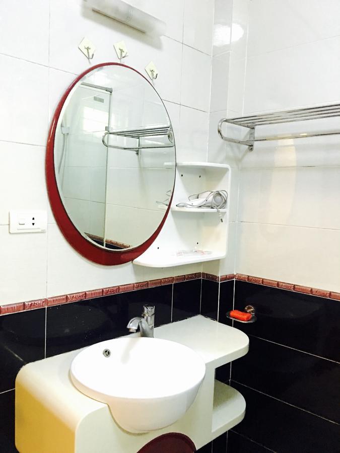 Awa Downtown Hostel Ханой Екстер'єр фото