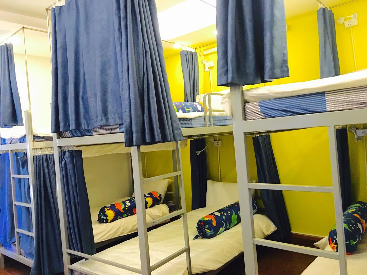 Awa Downtown Hostel Ханой Екстер'єр фото