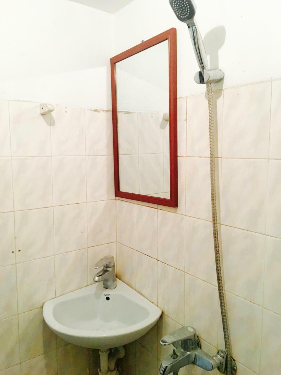 Awa Downtown Hostel Ханой Екстер'єр фото